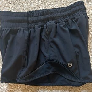 lulu Hotty Hot Low-Rise Lined Short 2.5"
